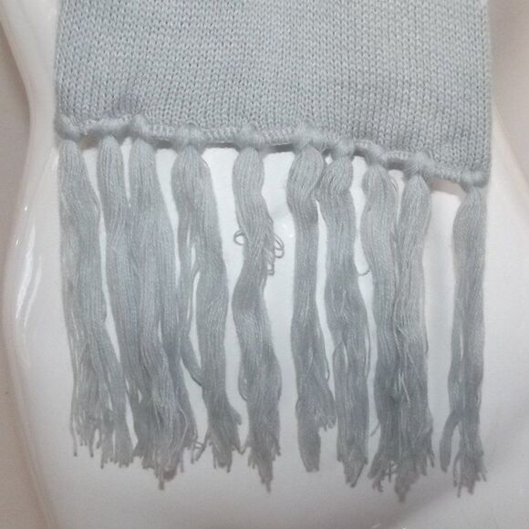 Knit Scarf, 7 x 55.5, Grey, White Pattern, Fringe ends, Acrylic, Mid weight - Picture 6 of 8